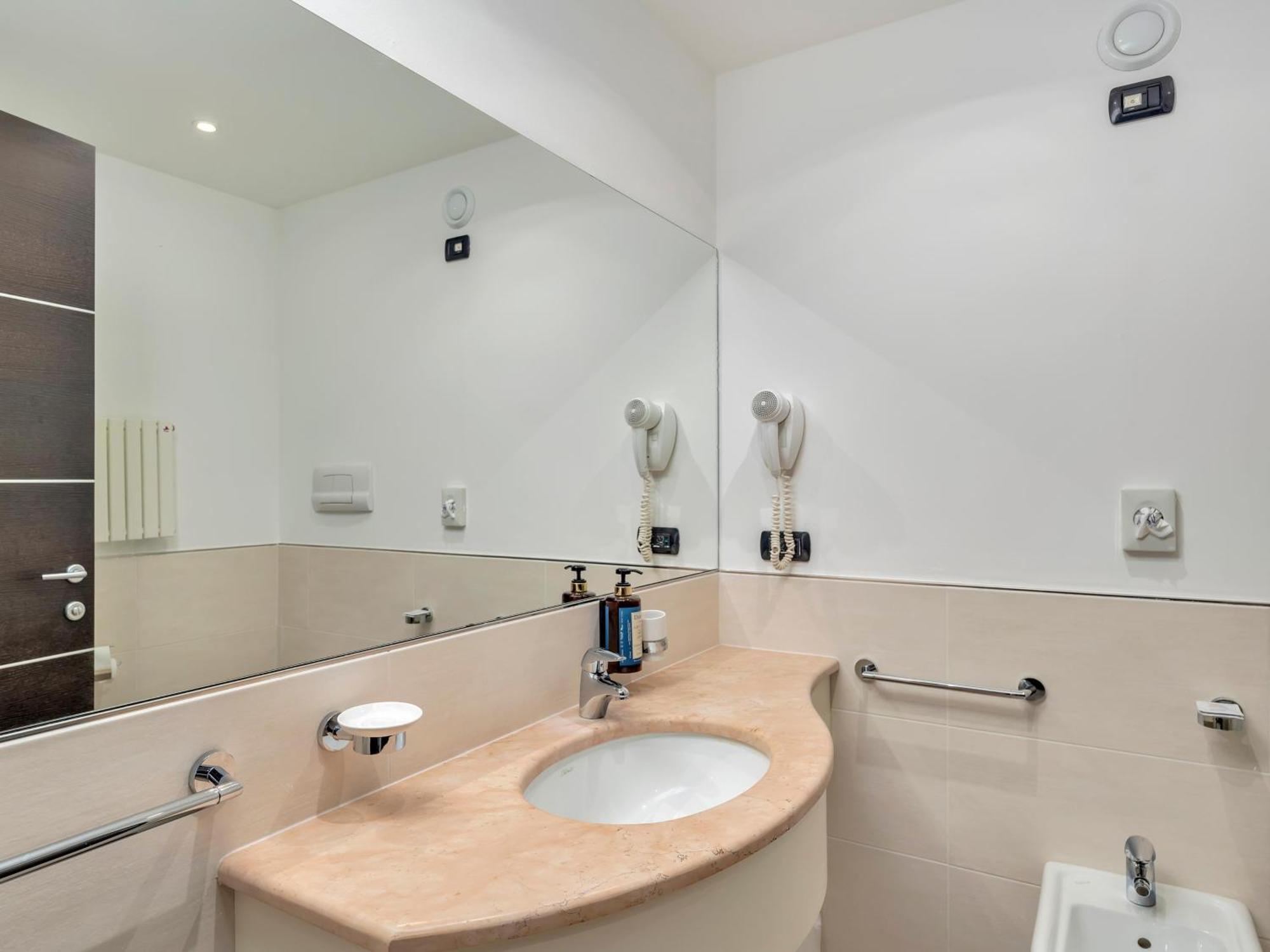 B&B Hotel Park Hotel Cassano Cassano dʼAdda المظهر الخارجي الصورة